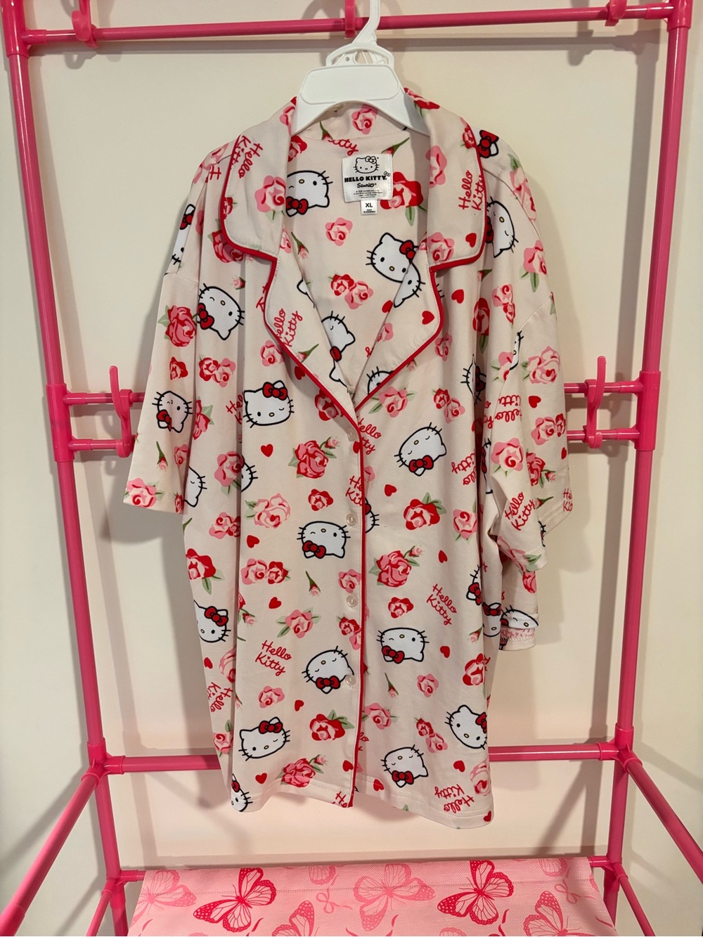 🌹🎀 Hello Kitty Sweetheart Pajama Set 💕